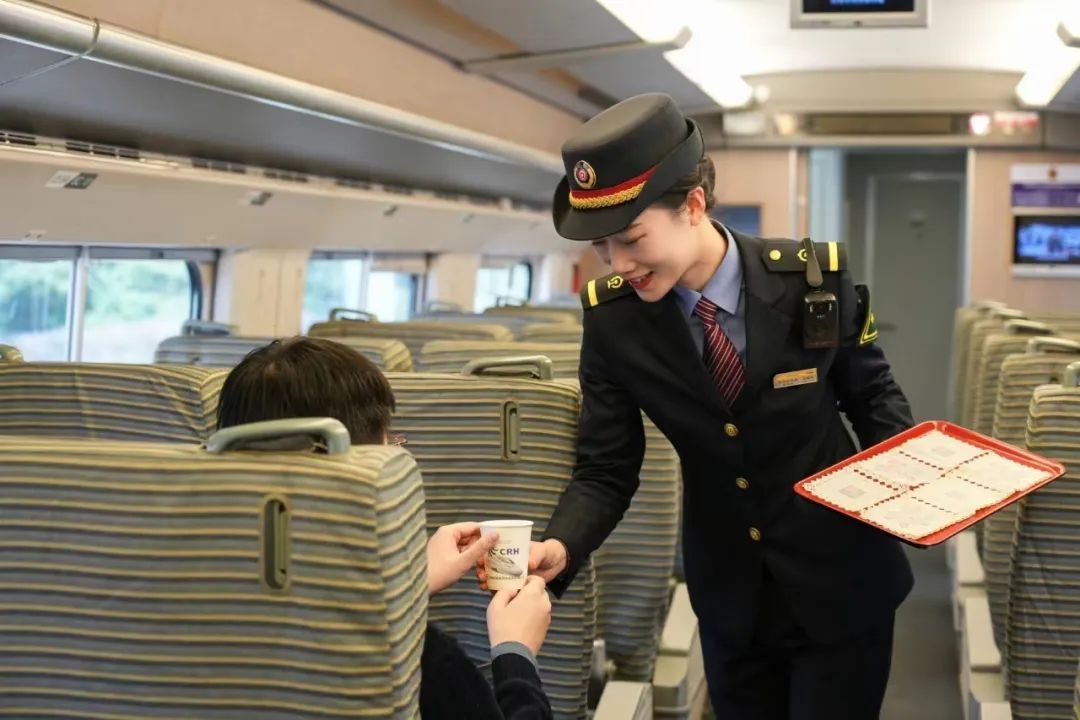 1705648833360688.jpeg 高铁6.jpeg