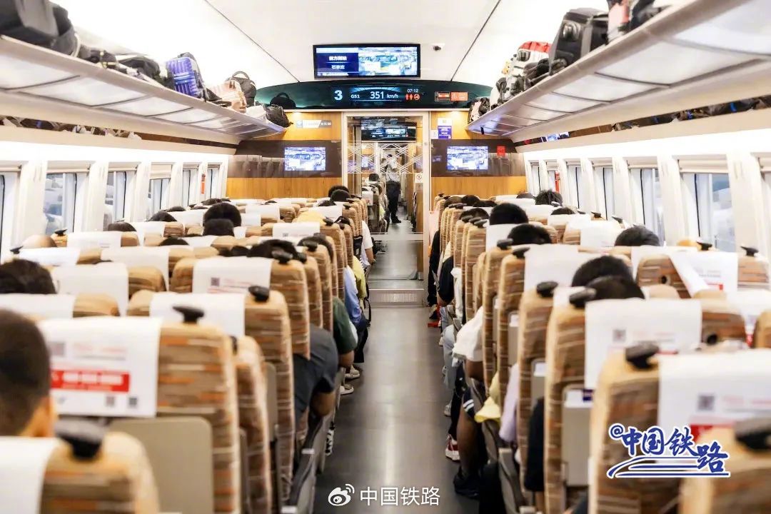 1705738173557617.jpg 002Mxuhhly4hite46c9zgj60u00k077k02.jpg