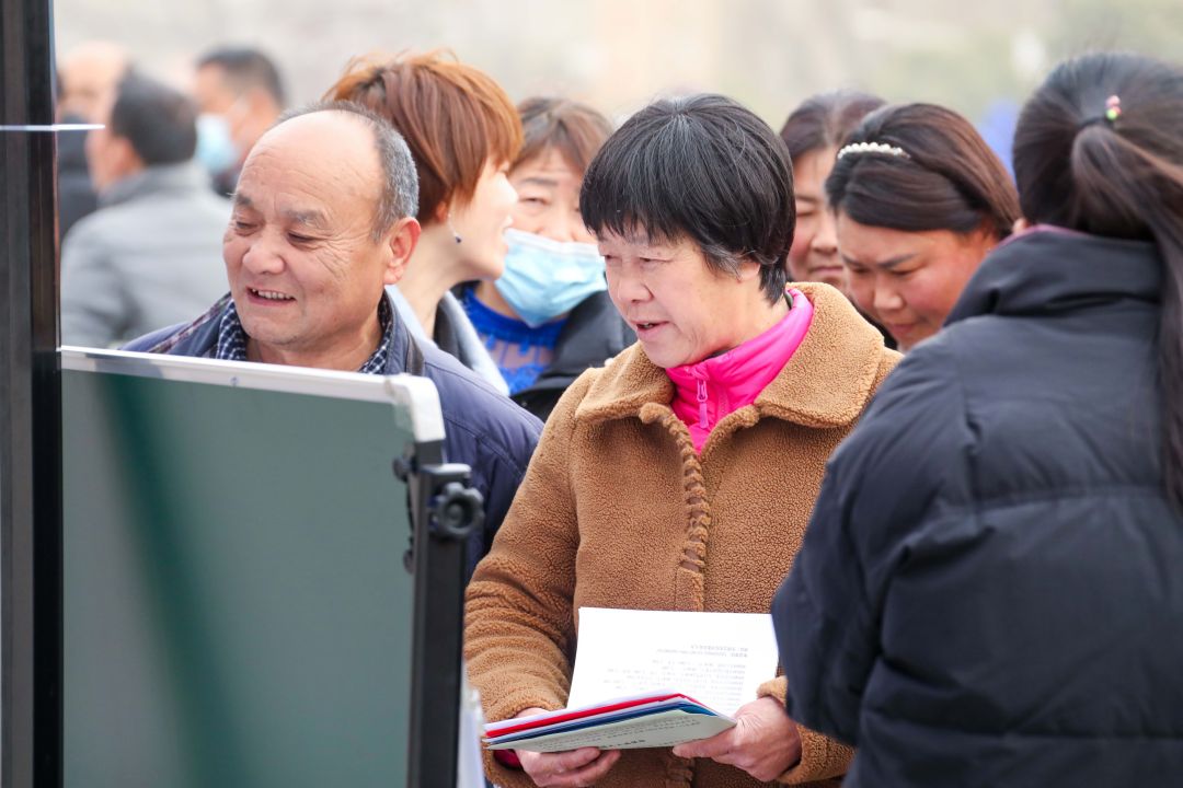 河南卢氏:春风送岗促就业_人民日报