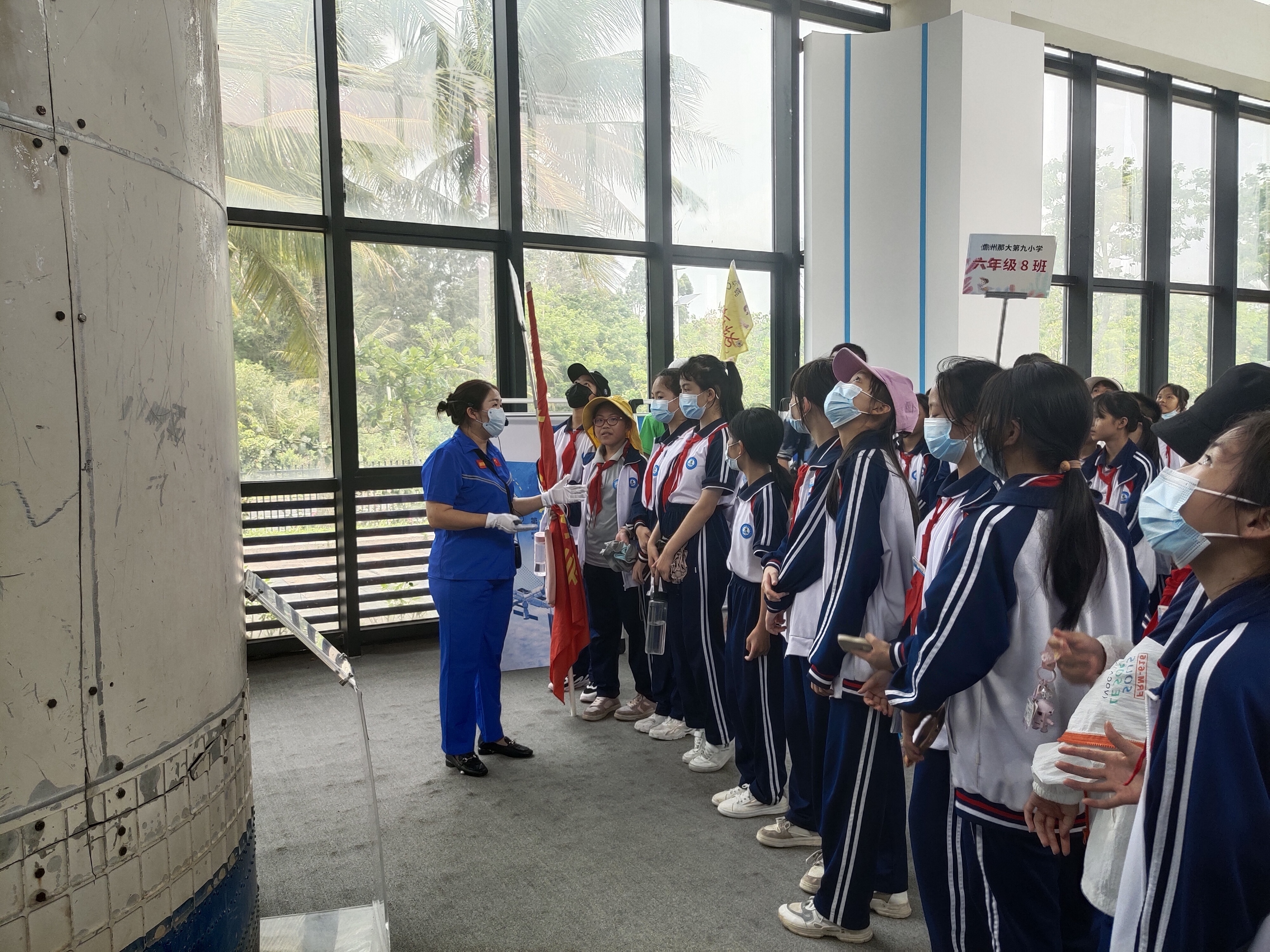 游客参观科普中心（文昌航天科普中心供图） (3).jpg