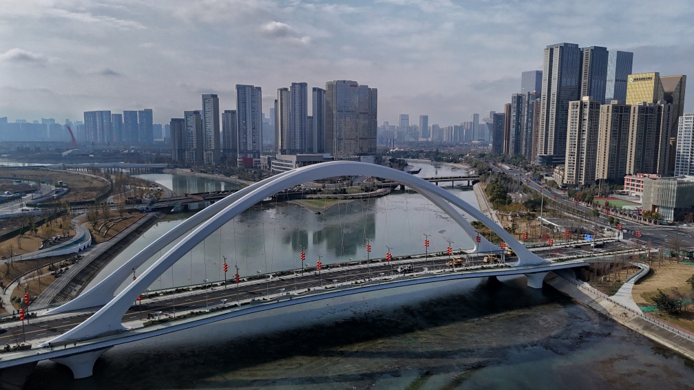 2.完工后的锦尚大桥。成都交子公园金融商务区发展服务局供图.png
