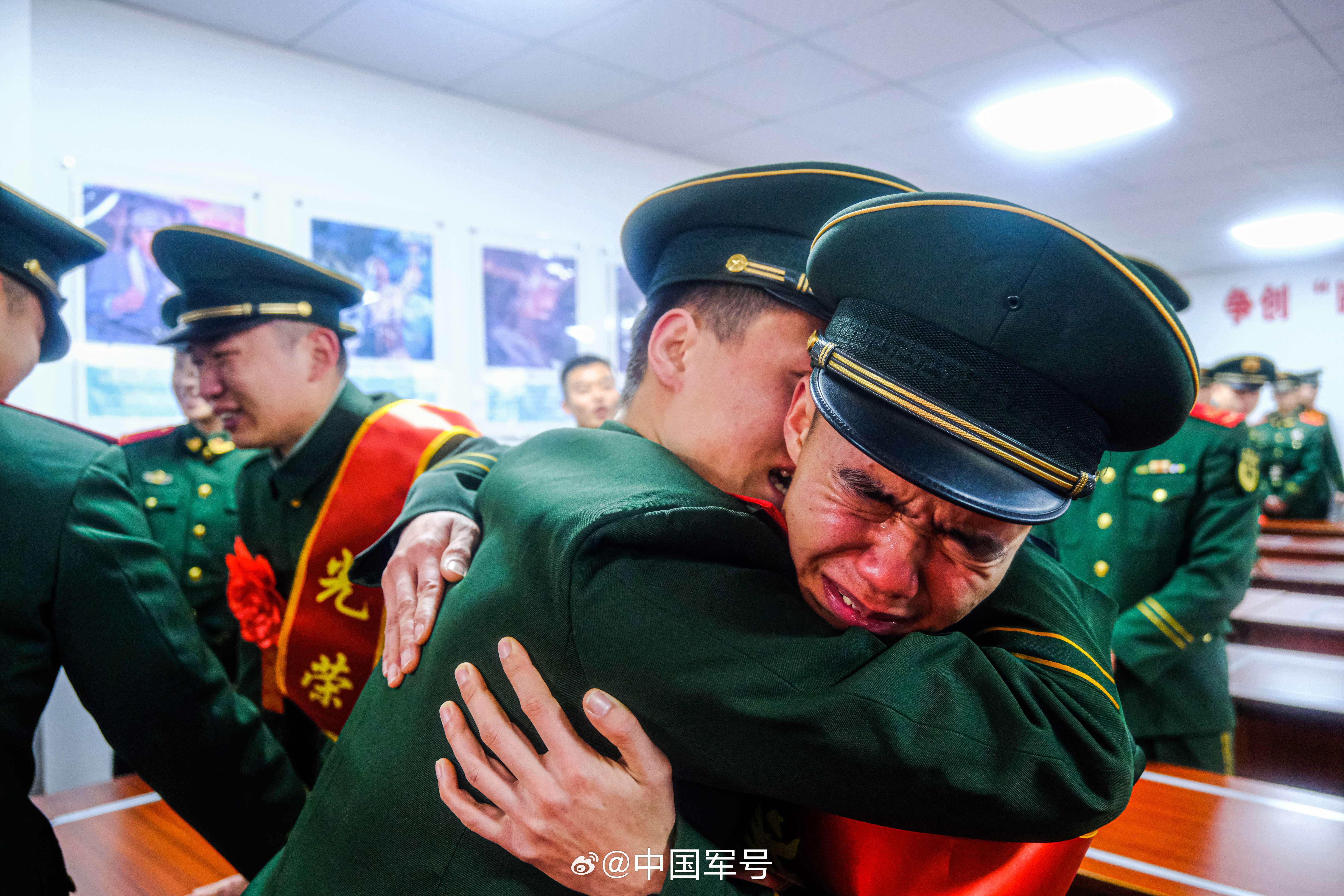 1709294994146811.jpg 008rKb6ply1hnbp1vyvlej34tc37ku0x.jpg