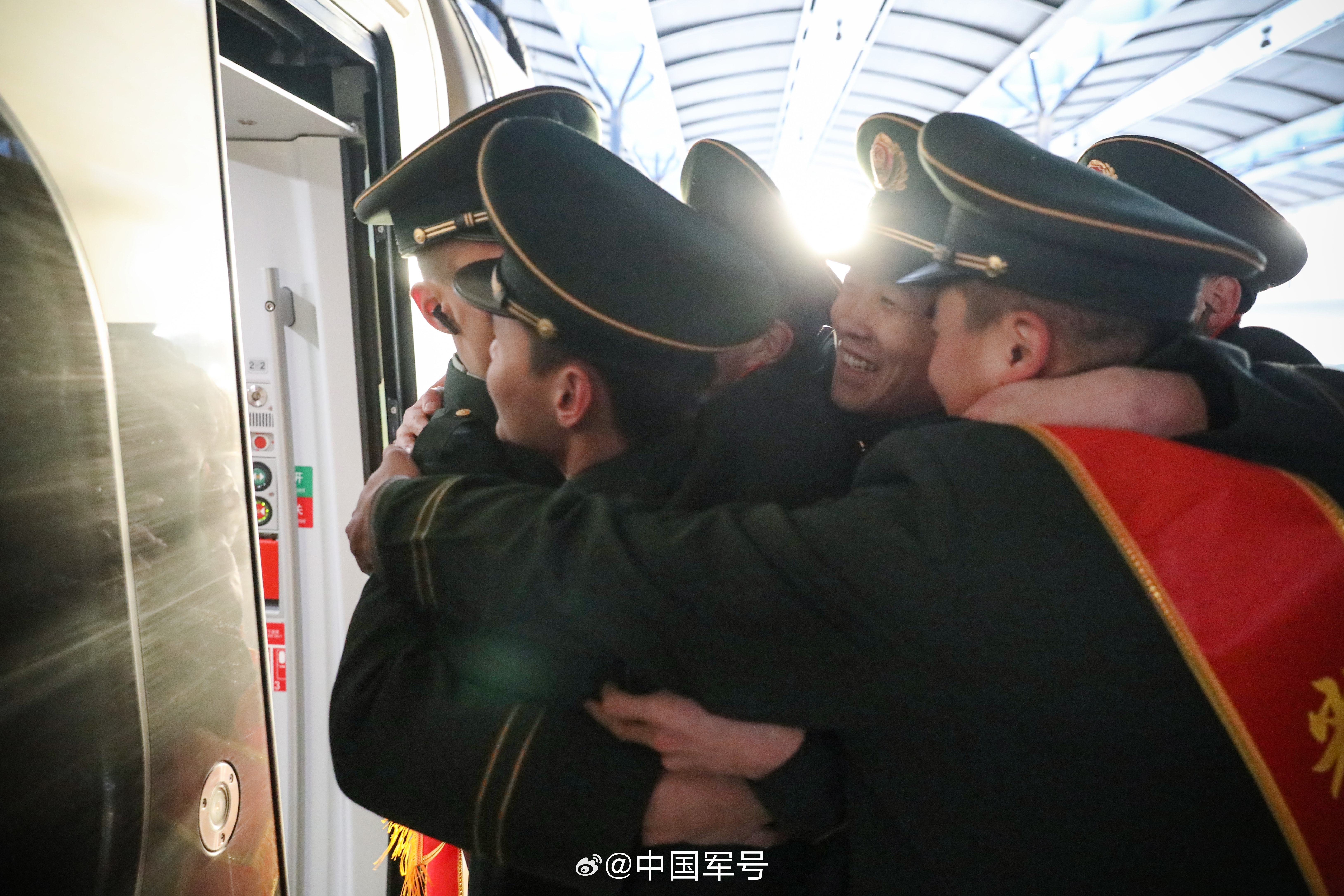 1709295004568078.jpg 008rKb6ply1hnbp1w8v6vj350x3cmhdu.jpg