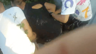 1712460022250304.gif 3.抓住嫌疑人.gif