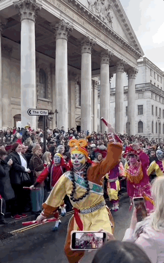 1713082687385977.gif 火遍8.gif