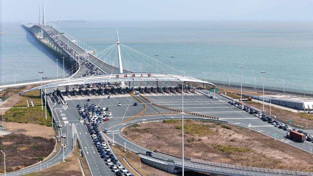 港珠澳大桥出入境车辆突破1000万辆次！