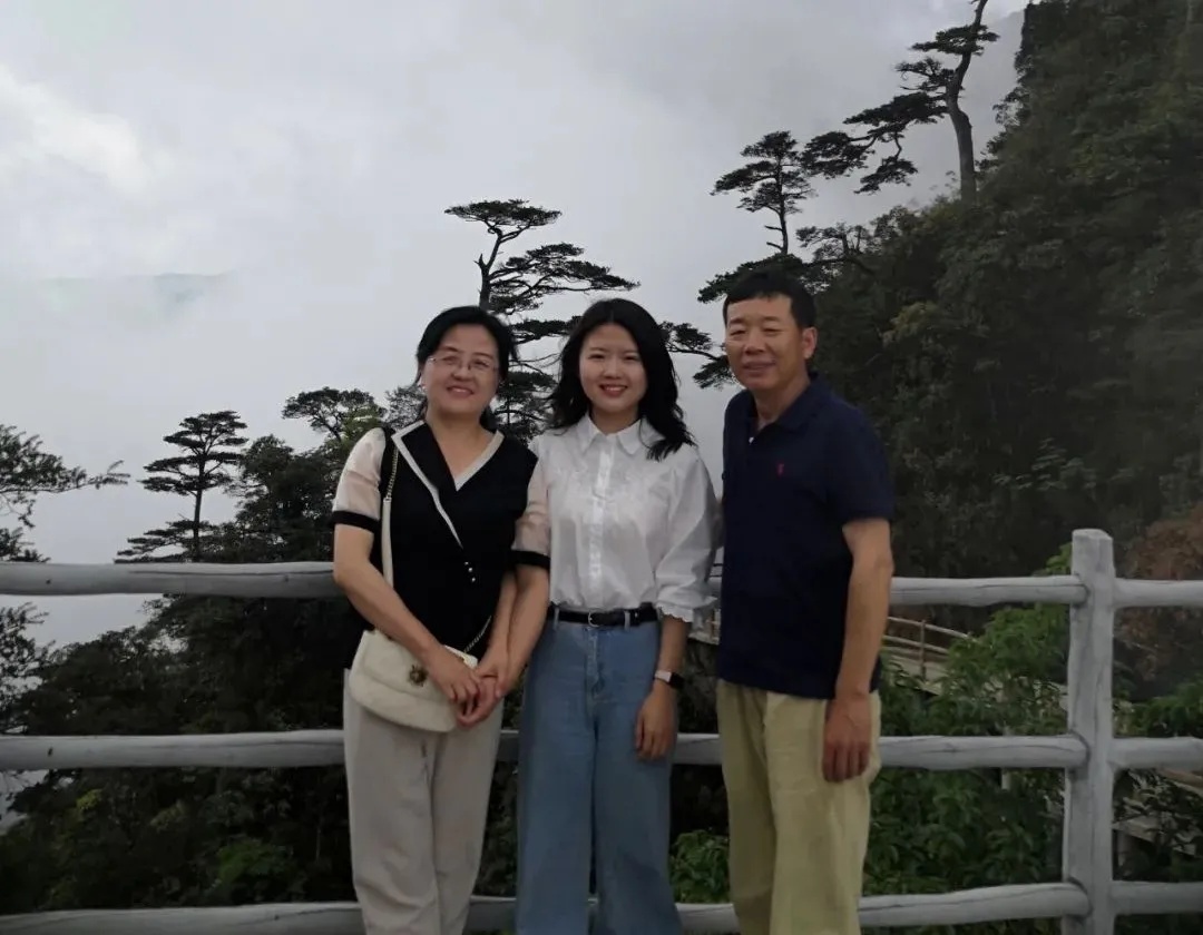 全网祝福！靠读唇语考入清华大学的她结婚了