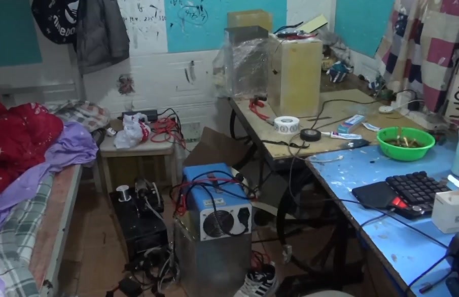 男子“自学成才”拼装电动车电池，送检3块全起火