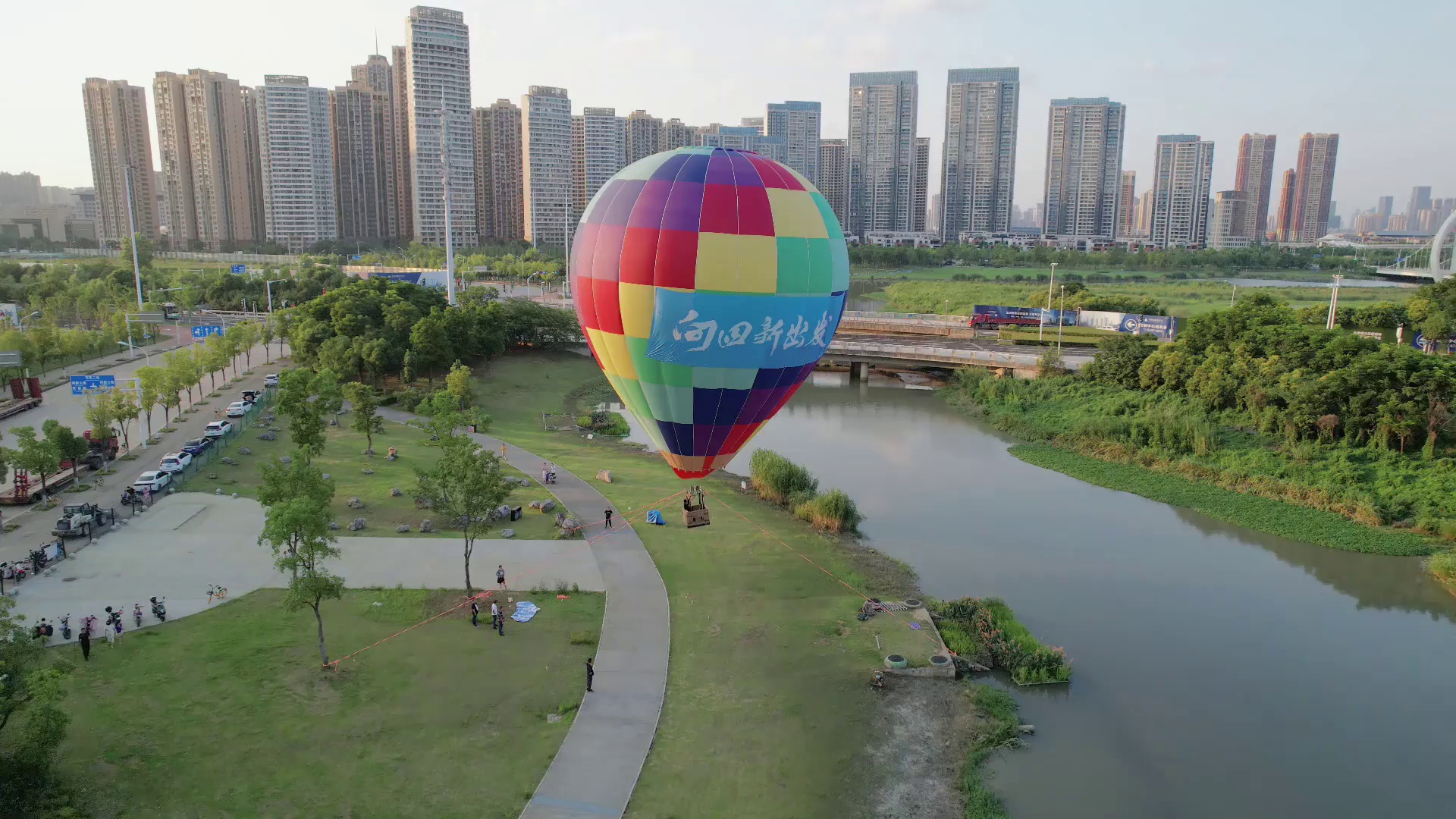 武汉方岛首届低碳智慧嘉年华开幕燃爆了