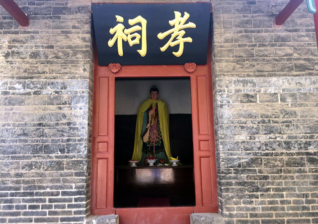 济南华山风景区除了看水看山山脚下文化大观园不看会遗憾