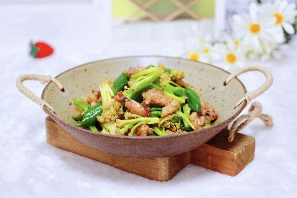 花10分钟做一道菜海兔花肉菜花家常小炒