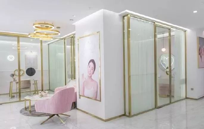 真珠美学模式和产品受质疑 被曝多位加盟商集体退店(图2) 真珠美学模式和产品受质疑 被曝多位加盟商集体退店(图2)