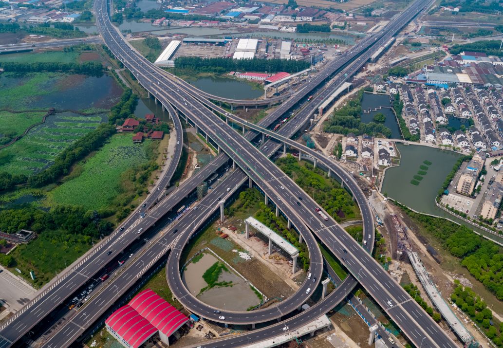 g312与g524节点工程 随着春申湖路快速化改造的进行,g312与g524枢纽