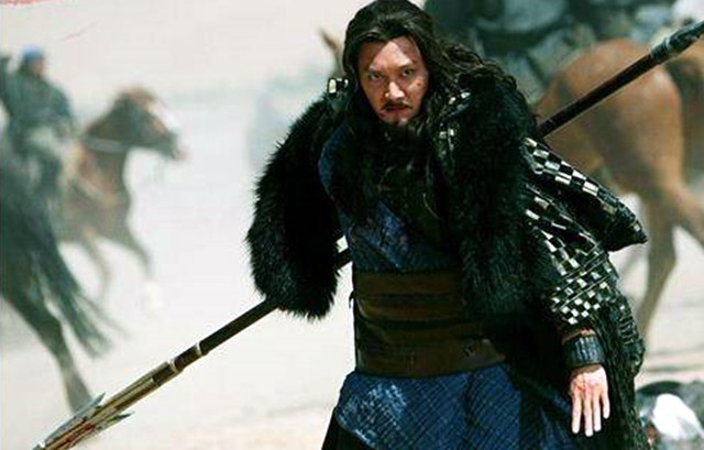 项羽突破十面埋伏,他没练过绝世武功,成为"万人敌"就凭一点