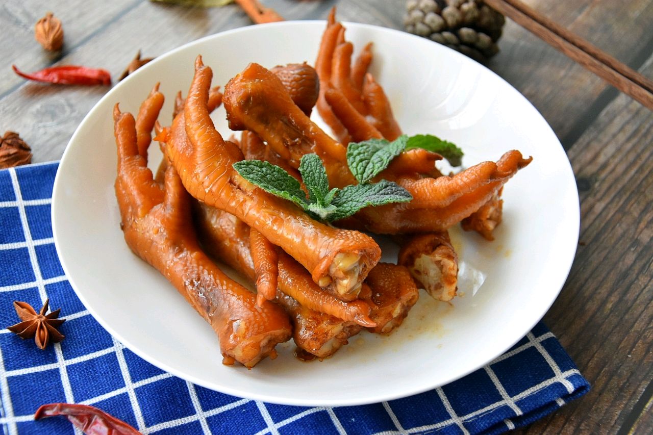 夜宵必吃的卤鸡爪,让人吃到停不下来的秘诀都在这儿!_人民号