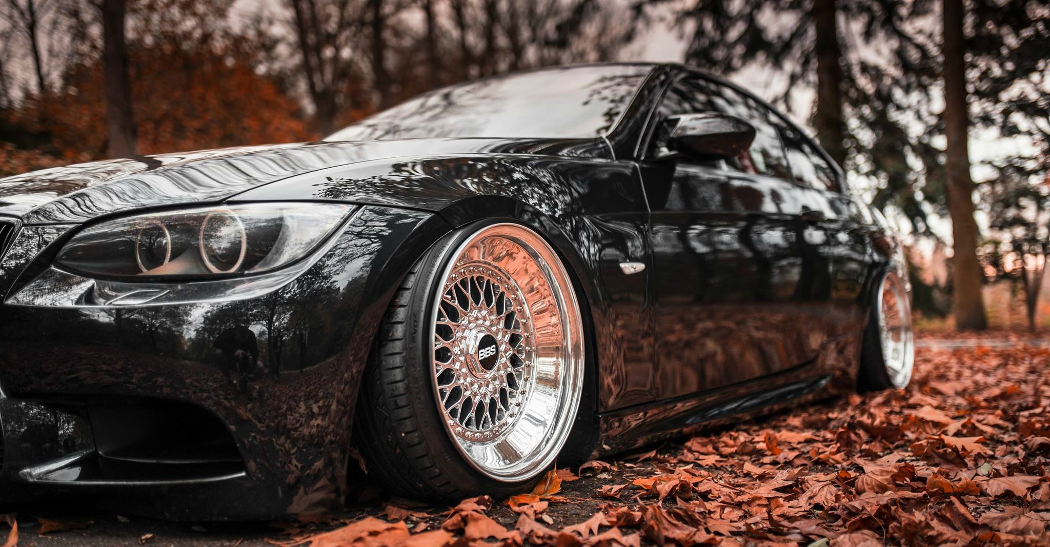 黑色宝马m3,改装宽体和bbs轮毂.