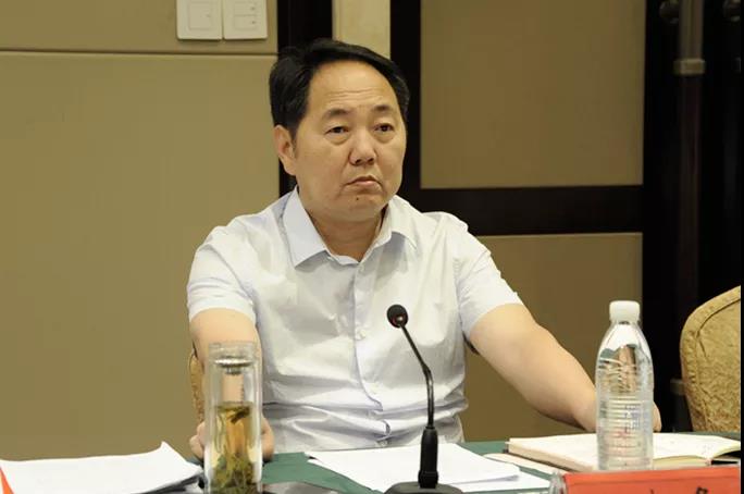 省委政法委副书记弋振立带队莅新开展专题调研