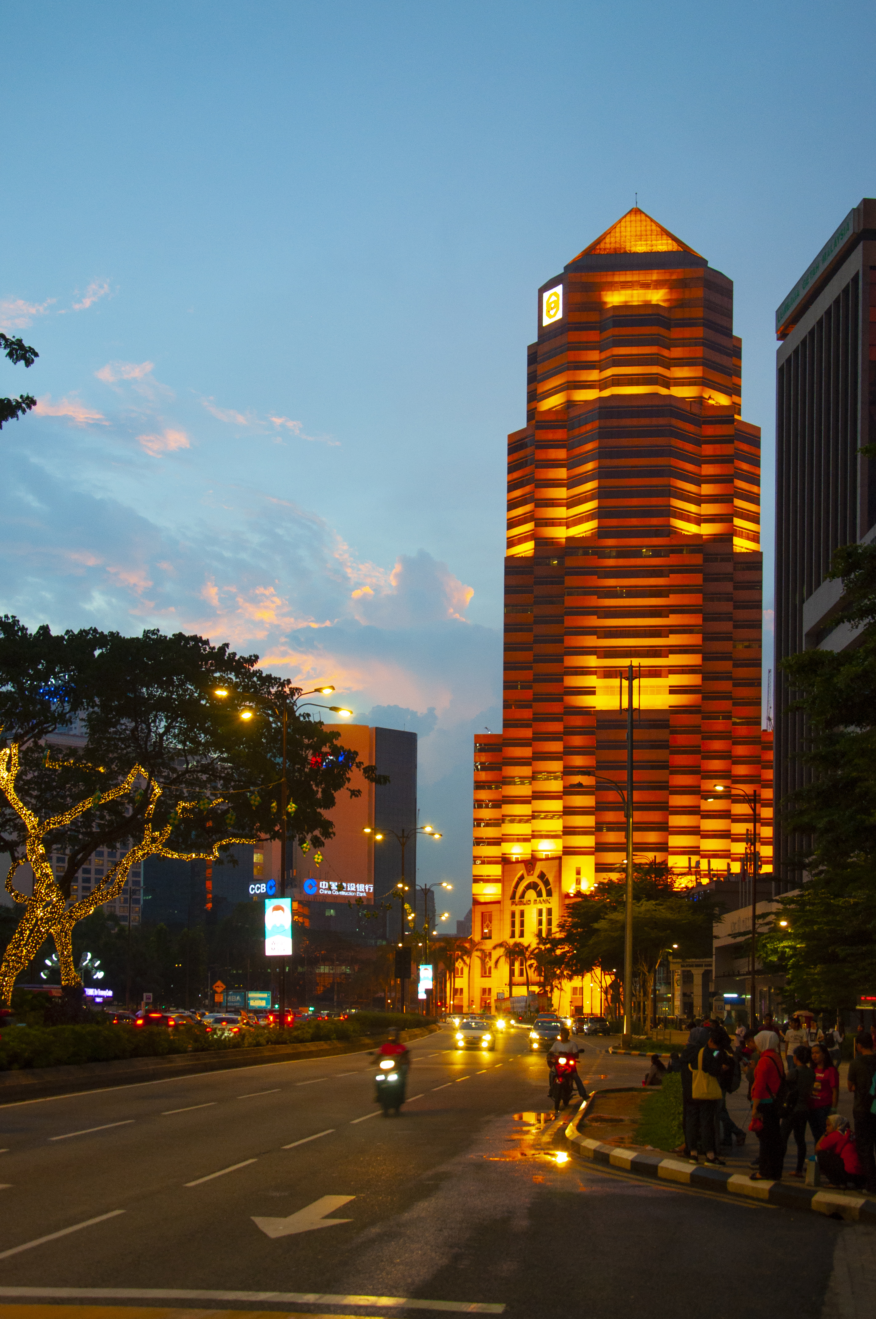吉隆坡国际机场吉隆坡还有很多很好的景点,由于时间关系,我们不能都去