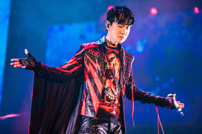 林俊杰我们很好首唱赣谢南昌4万观众首听感动落泪引嫉妒