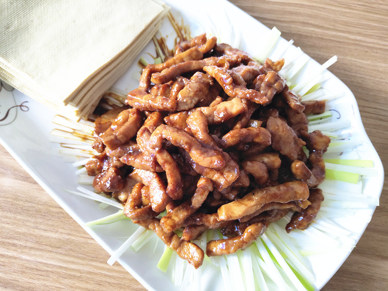 终于搞到这个菜的配方了地道京味酱爆肉丝好吃的做法大师亲传