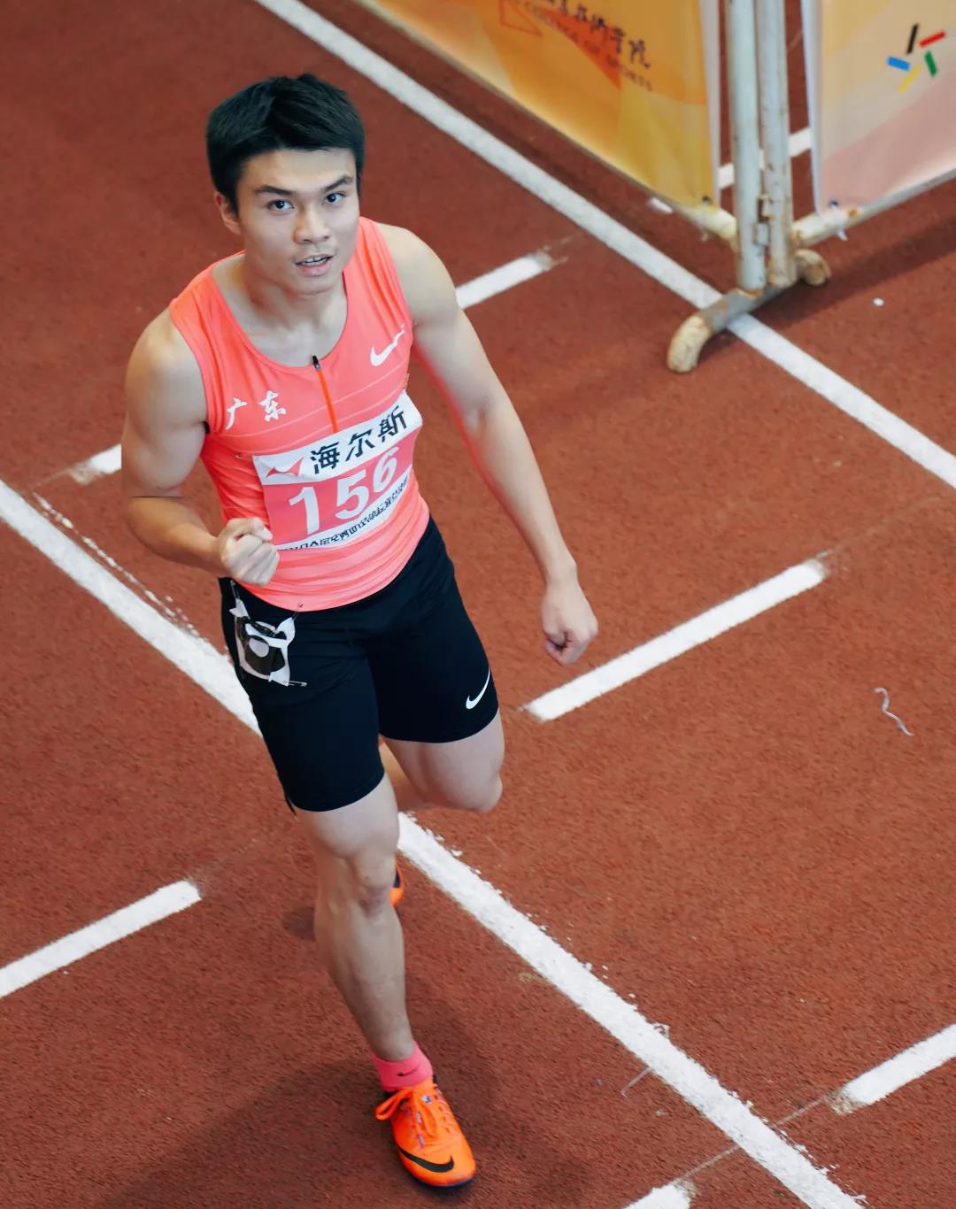 在沈阳奥体中心举行的2019全国田径锦标赛男子200米预赛中,江苏两名将