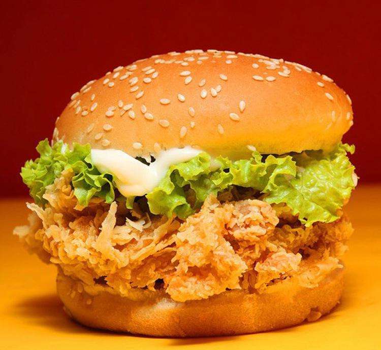 肯德基中国推出首款"素汉堡",看完价格网友吐槽:我还是吃肉吧