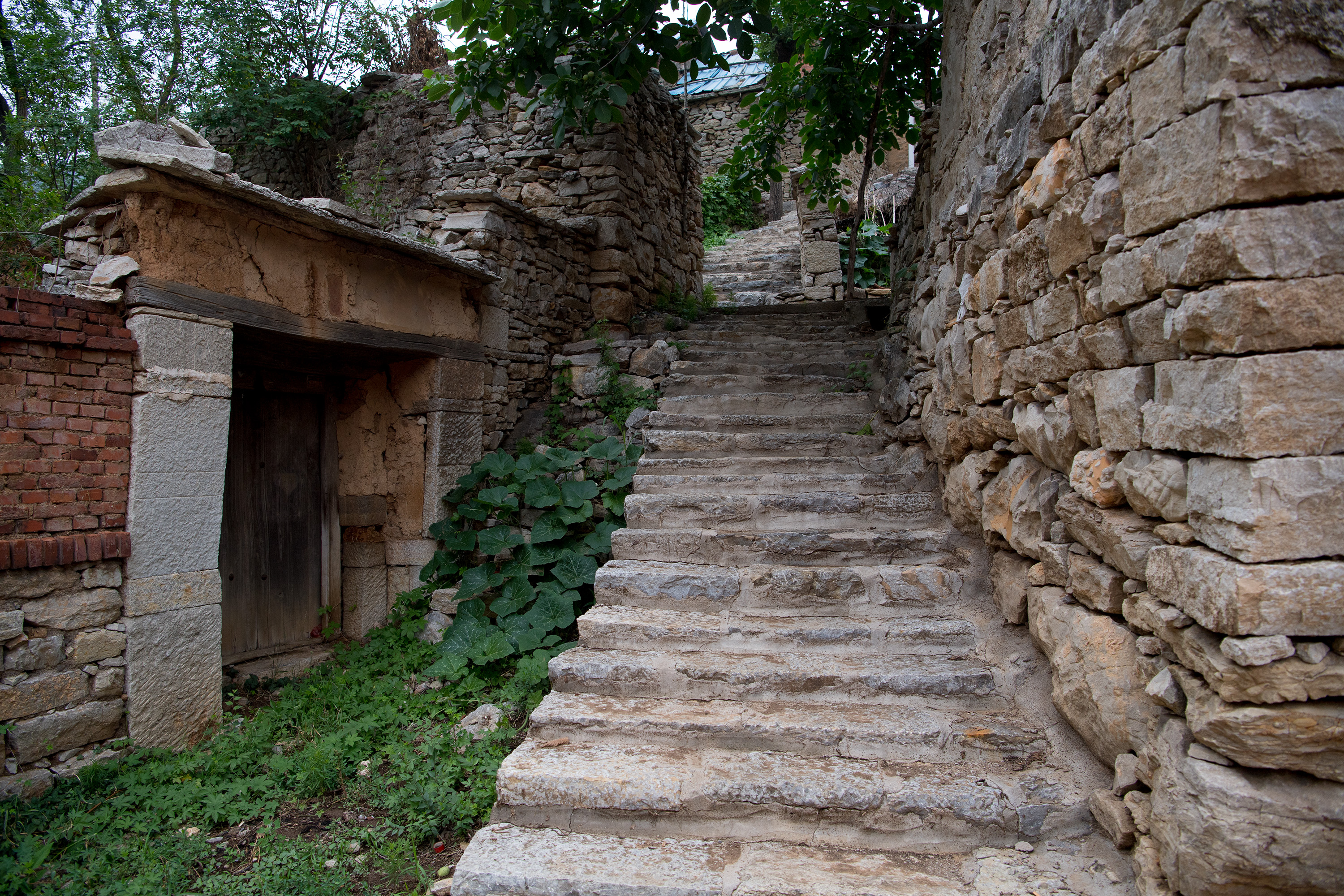 济南不仅有趵突泉,这些古村落源远流长,是徒步休闲好去处