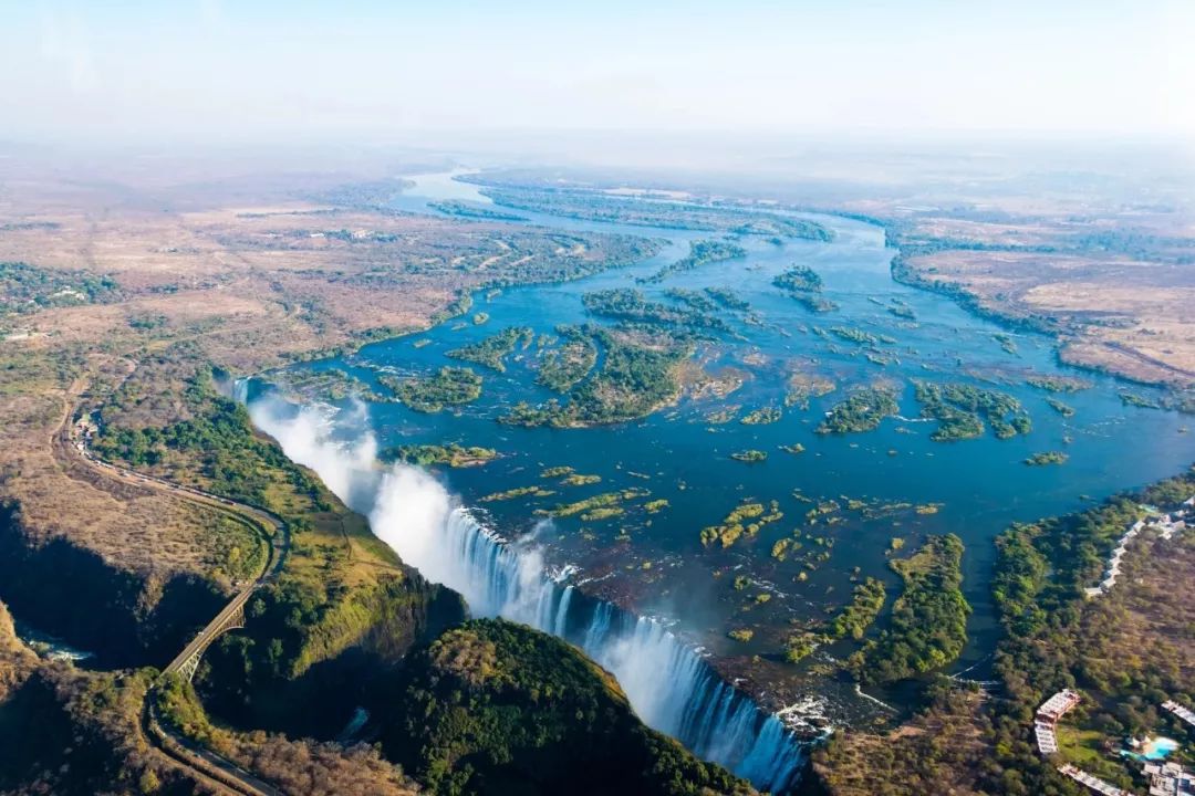 旅行的目的总是想走到更广阔的目的地最终认识世界与自己