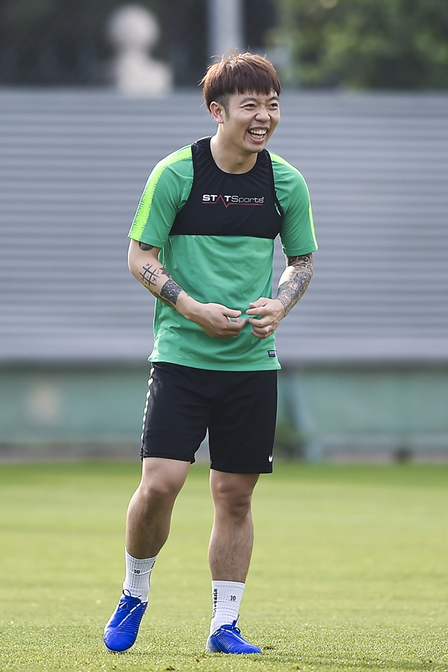 人物张稀哲古灵精怪的中场发动机标签属于国安青训