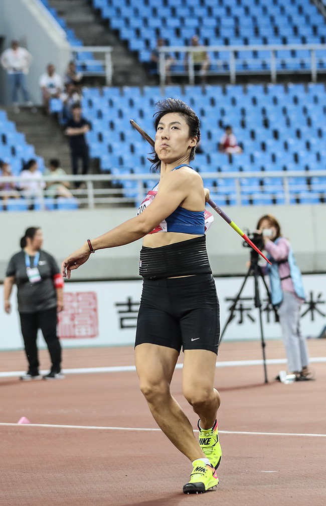 从自费去专业队到第七次破亚洲纪录,而立之年吕会会瞄准世界冠军