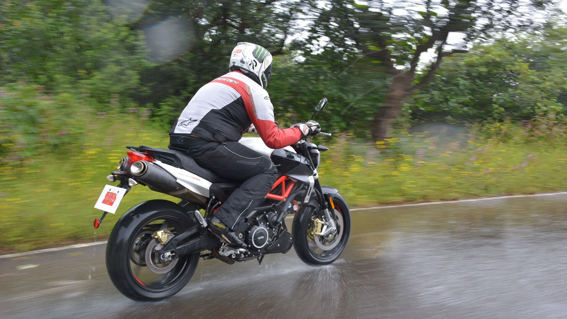 2020apriliashiver900有重大更新2020黄龙600则另辟蹊径