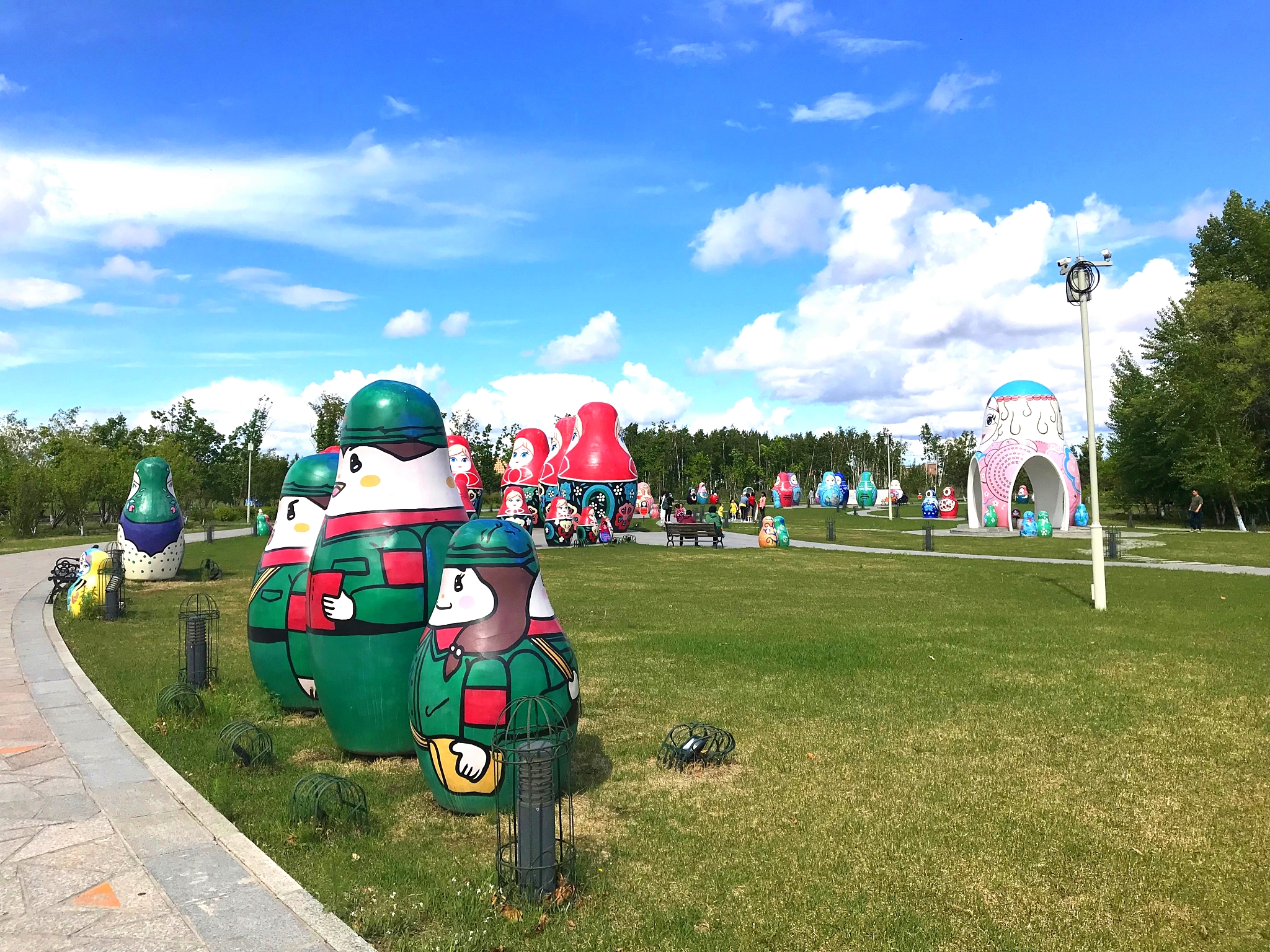 同江俄罗斯套娃广场孩子们最爱小萌娃玩转大单反