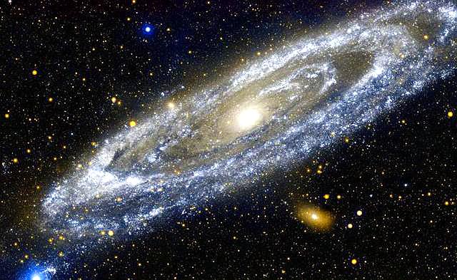 90亿像素银河系全景图图片