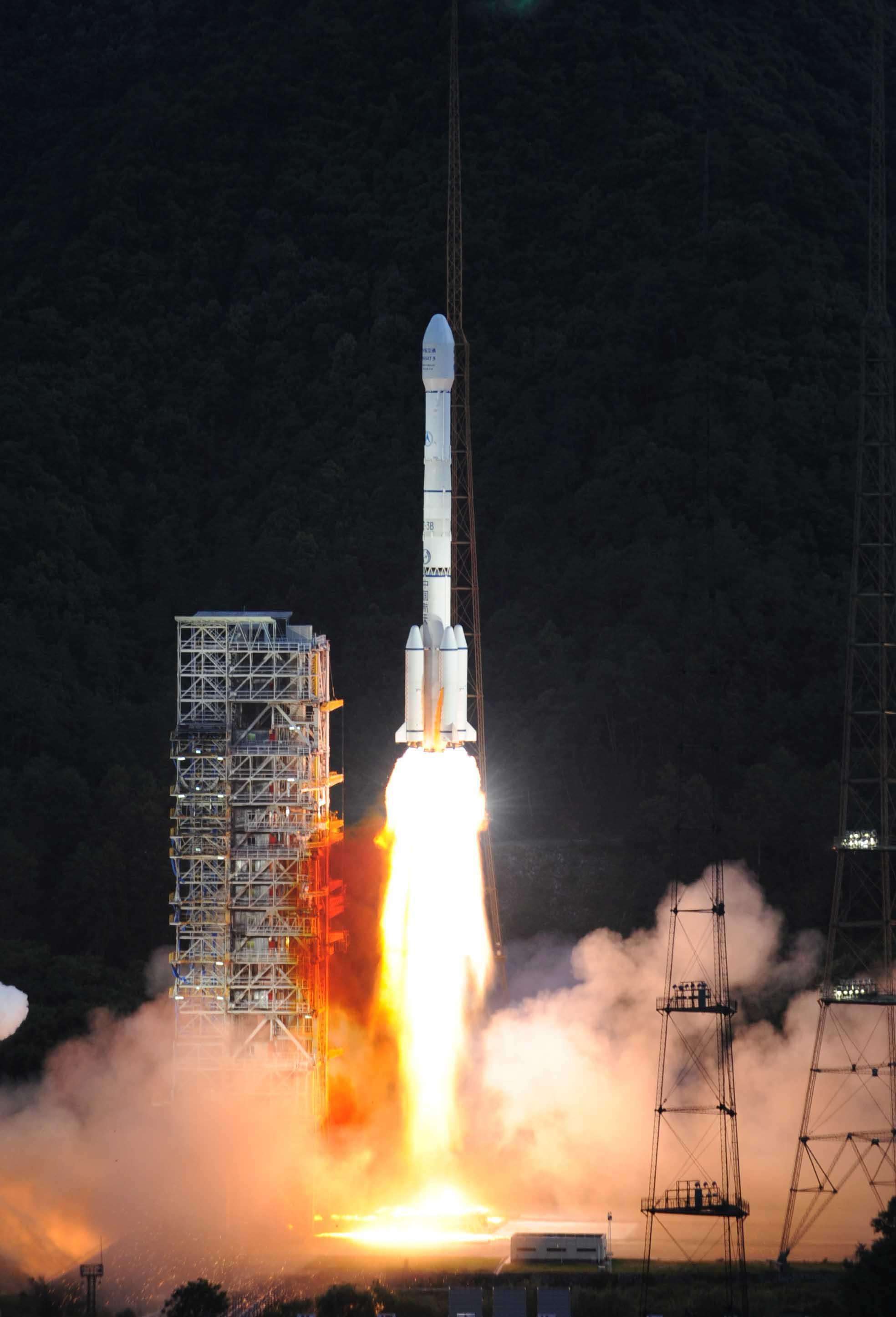 图为中国长征3b火箭