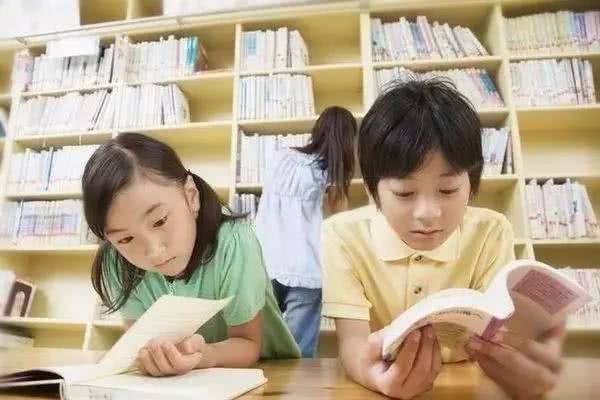 日本學生在讀書時中國學生卻在刷朋友圈如何培養孩子讀書習慣