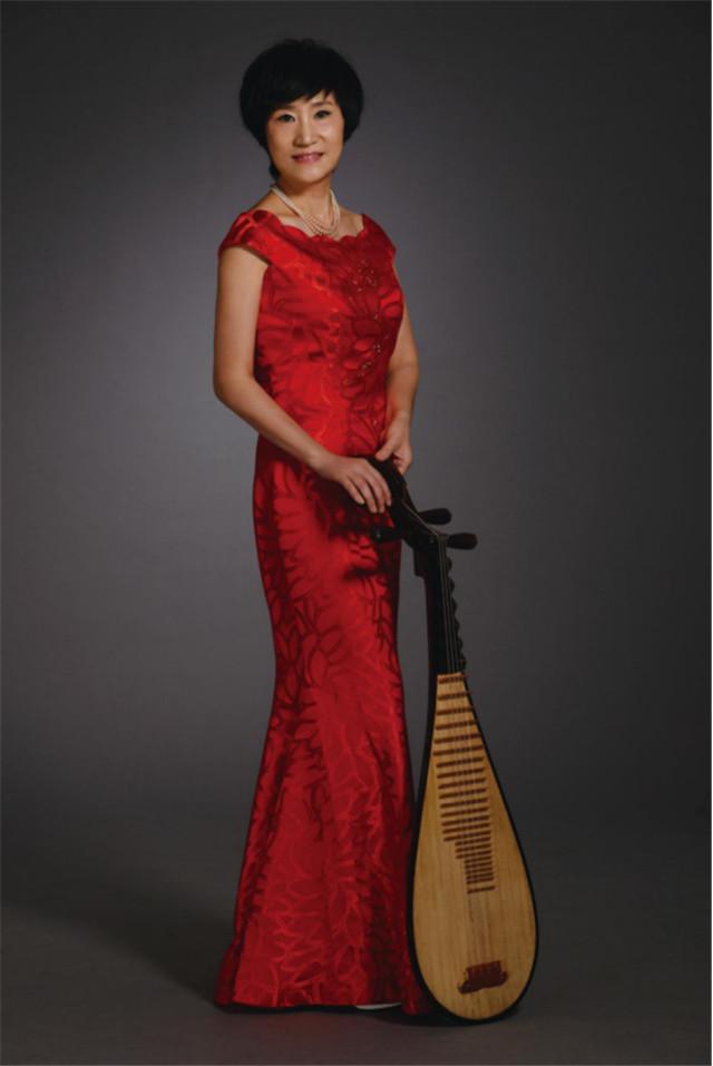 作为国家级的专家,文化使者,吴玉霞《艺术的审美与表达》《艺术与人生