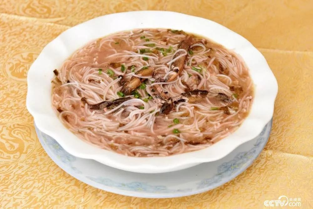 糟菜炖上排,泥鳅煮粉干, 池园烤豆腐,省璜香糟鸭等闽清特色小吃 让你