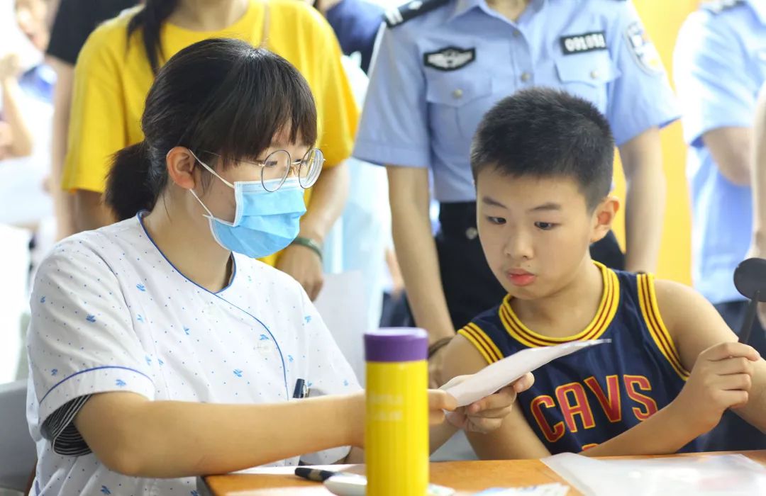 汕头国际眼科中心编辑/谢璇璇 彭深审核/谢晓霓 唐耿钊汕头公安官方