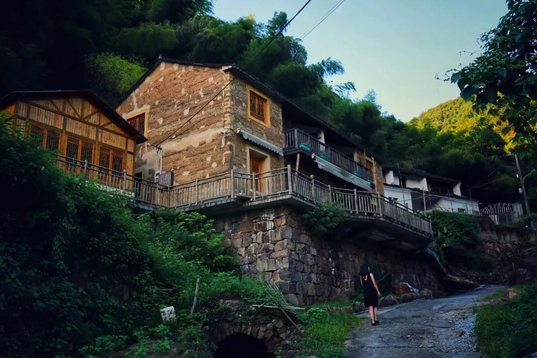 向往的乡居生活离我们有多远?看完这篇也许就明白了_人民号