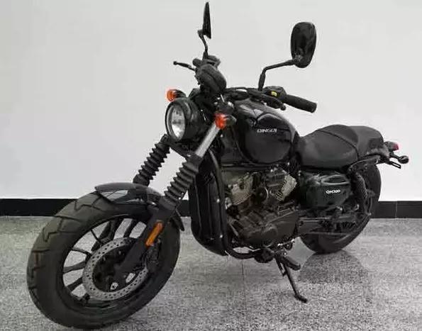 300cc的v双缸美式巡航车轻骑gv300即将上市