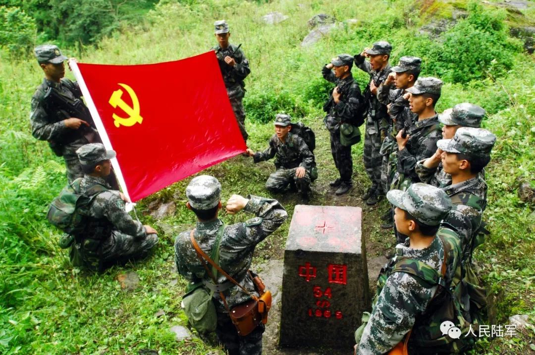 樟木边防连山边边的大爱无边