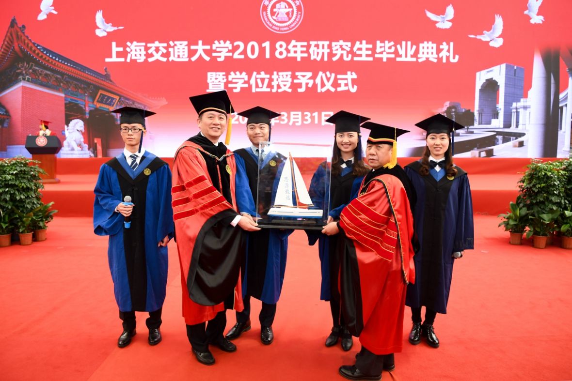 硕士毕业后都能拿到研究生学历毕业生和硕士学位证，也就是所说的双证。