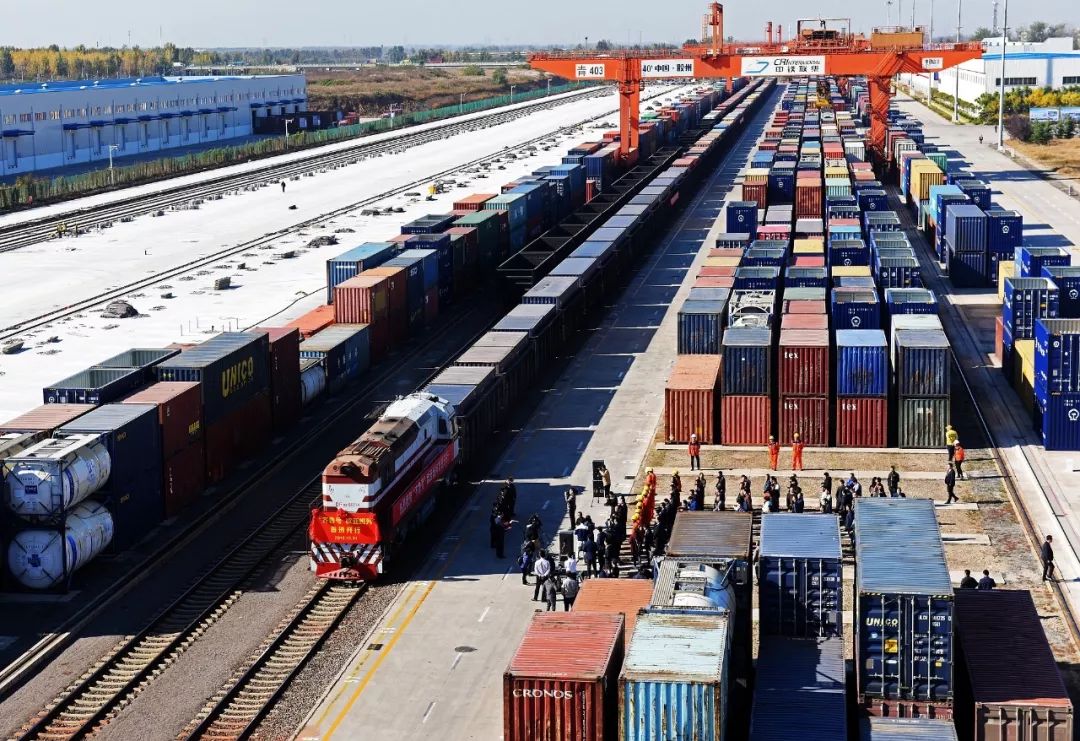 村村通变成村村堵一根根限高杆到底在限制什么丨725新闻早餐