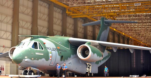 kc390的设计很出色俄罗斯和欧洲虽然也有20吨级的运输机,但是目前