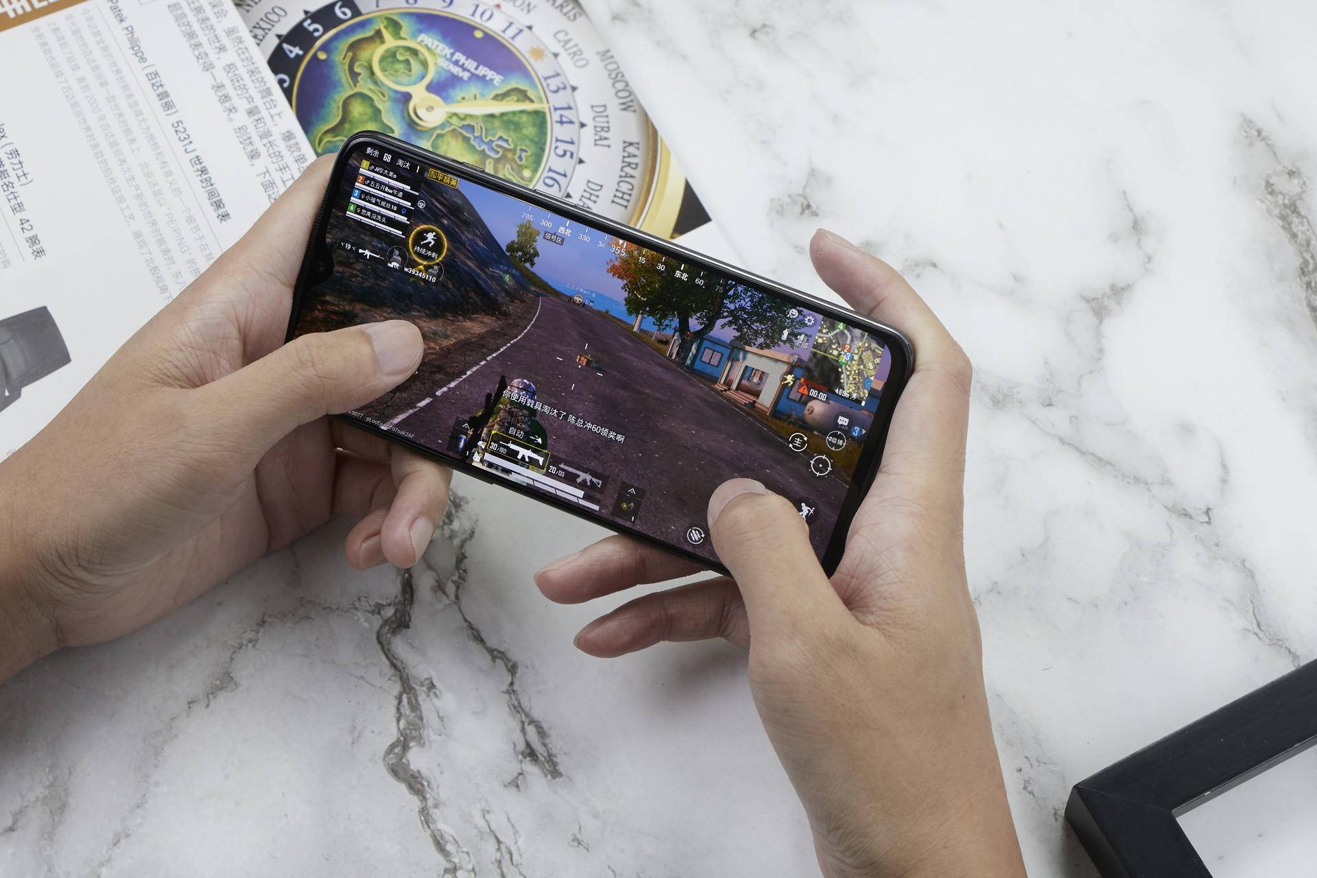 一加7在游戏优化方面,处理超强的硬件背景之外,还设有fnatic电竞模式