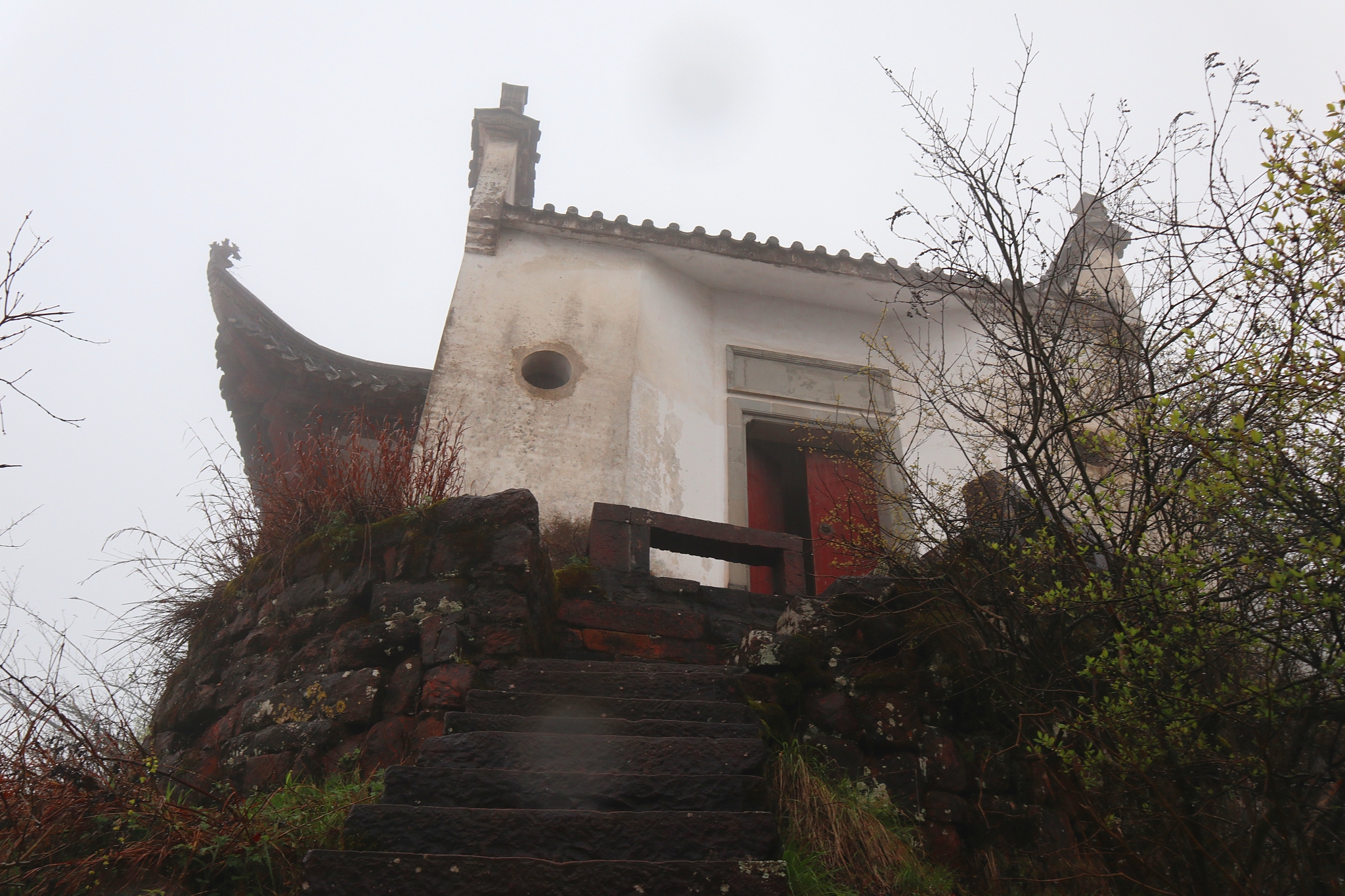 皖南的这座道教名山方腊曾在此安营扎寨义军巧计退敌兵