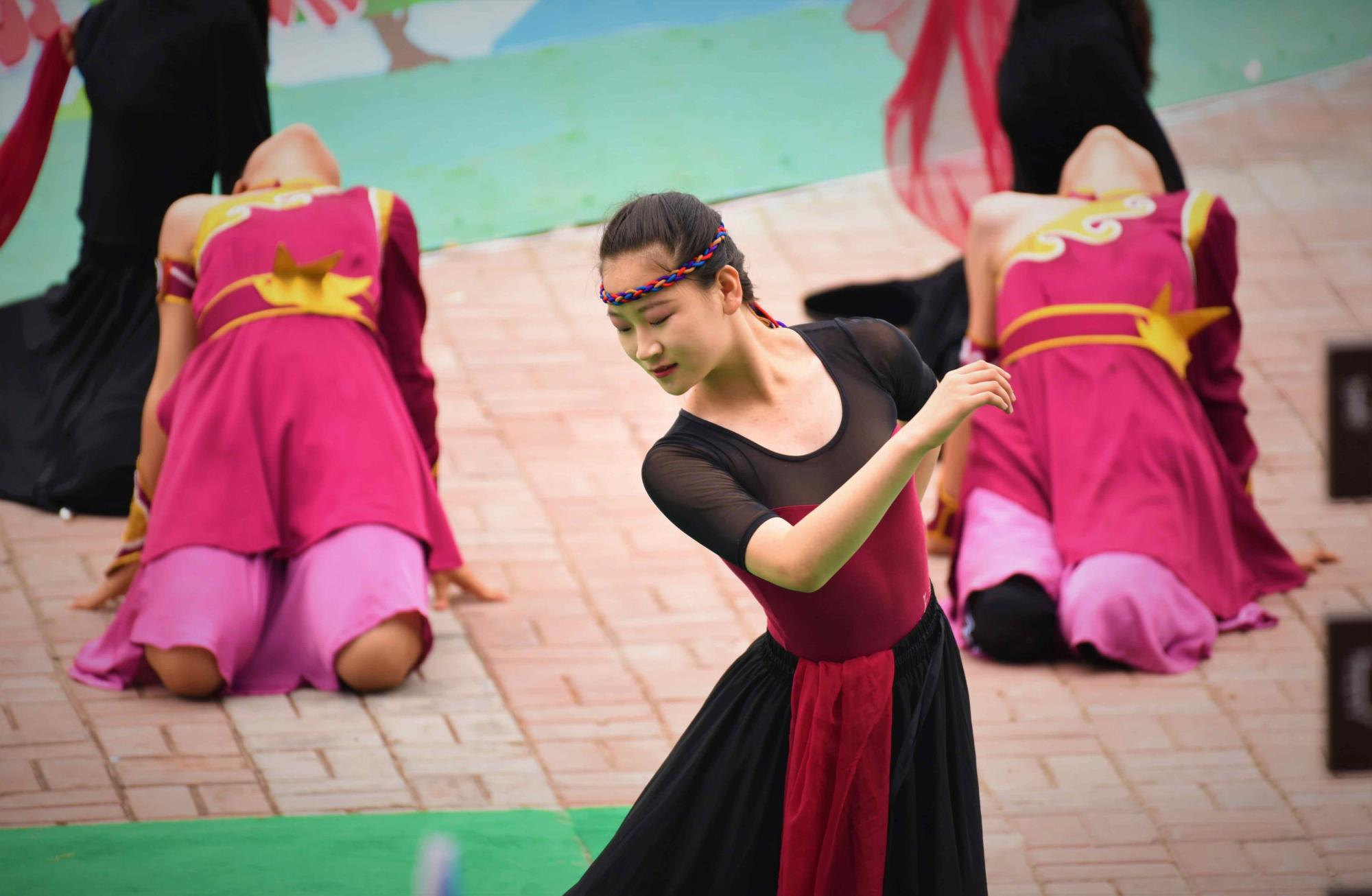 图集欢乐那达慕盛会燃情枫情马镇