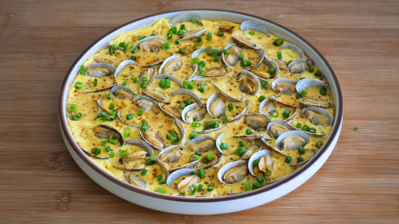 花蛤蒸蛋这样做才好吃,学会了这一步,鲜嫩爽滑超好吃