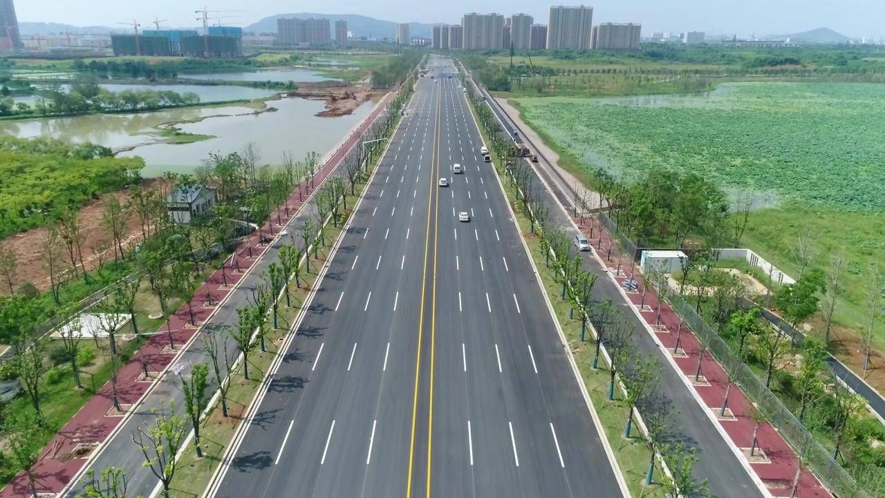 标志着江夏区黄家湖大道城市地下综合管廊及同步道路提升改造工程基本