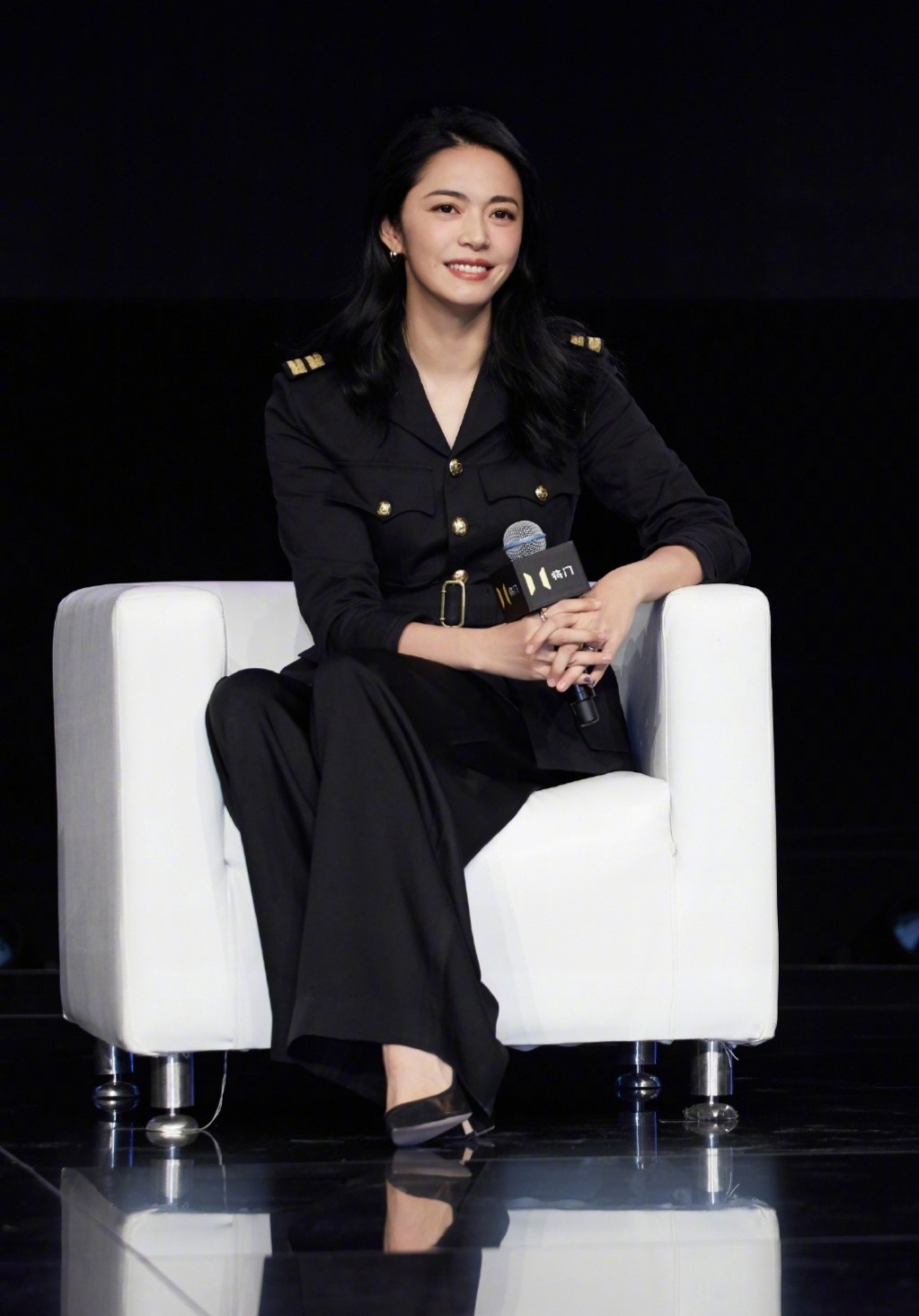 姚晨的穿搭简直就是职场搭配教科书简单搭配也能穿出气质感